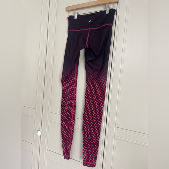 Lululemon Wunder Under Pant III *Full-On Luon
Deep Dive Dip Berry Rumble Black - Picture 6 of 13